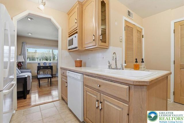 1740 Lansdale Avenue, Bethlehem City, PA 18017