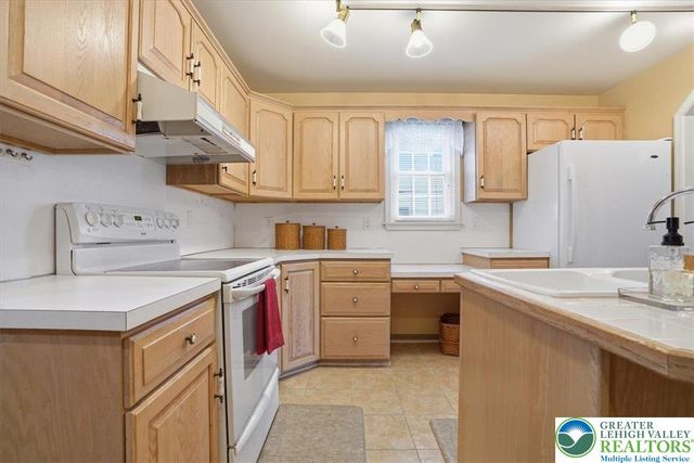 1740 Lansdale Avenue, Bethlehem City, PA 18017