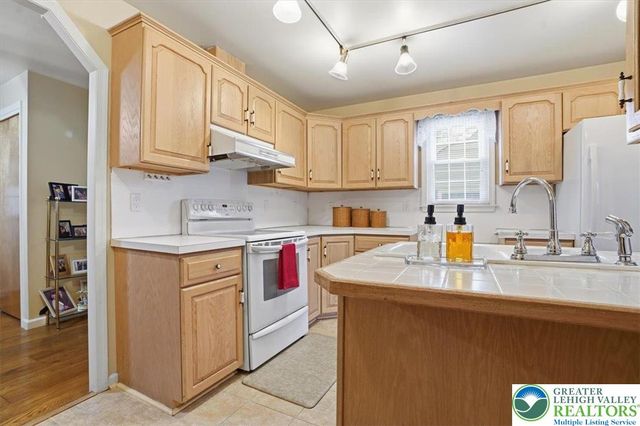 1740 Lansdale Avenue, Bethlehem City, PA 18017