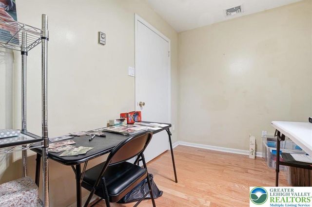 1740 Lansdale Avenue, Bethlehem City, PA 18017