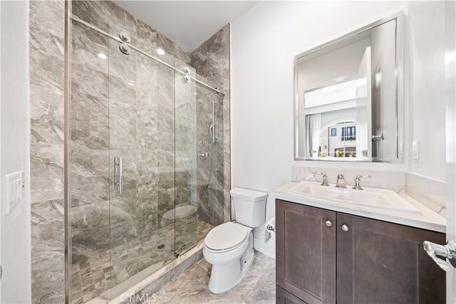 114 Interstellar, Irvine, CA 92618
