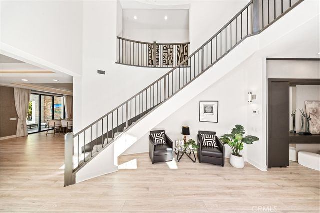 114 Interstellar, Irvine, CA 92618