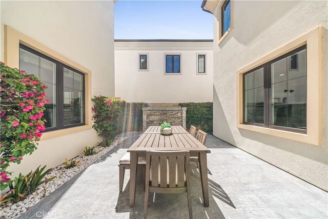 114 Interstellar, Irvine, CA 92618