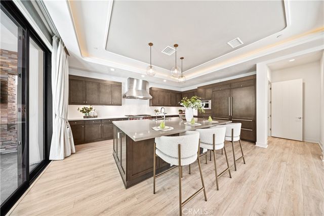 114 Interstellar, Irvine, CA 92618