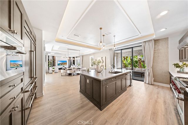 114 Interstellar, Irvine, CA 92618