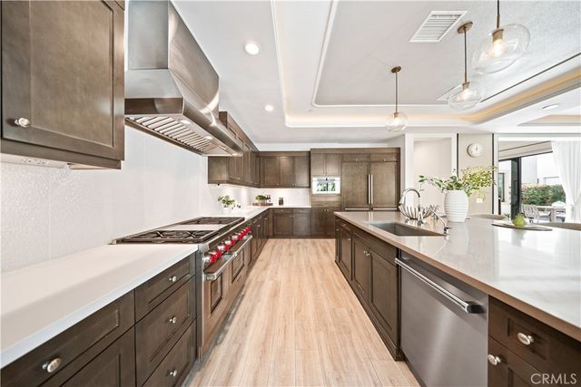 114 Interstellar, Irvine, CA 92618