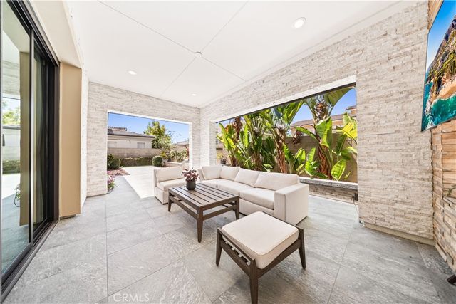 114 Interstellar, Irvine, CA 92618