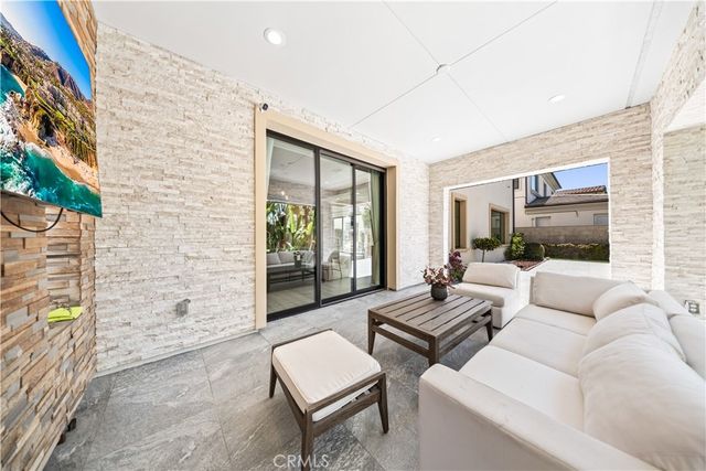114 Interstellar, Irvine, CA 92618