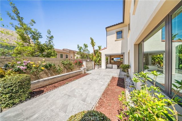 114 Interstellar, Irvine, CA 92618
