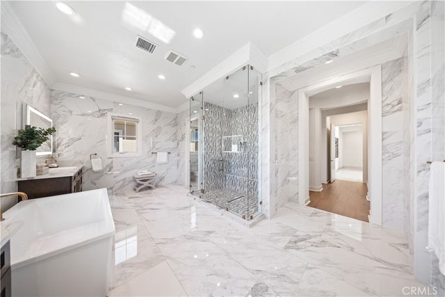 114 Interstellar, Irvine, CA 92618