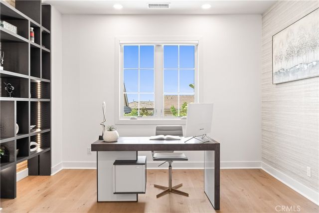 114 Interstellar, Irvine, CA 92618