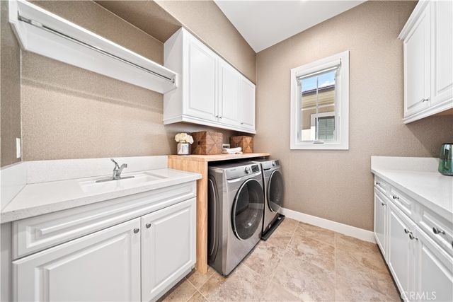 114 Interstellar, Irvine, CA 92618