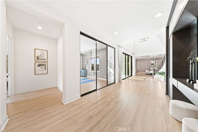 114 Interstellar, Irvine, CA 92618