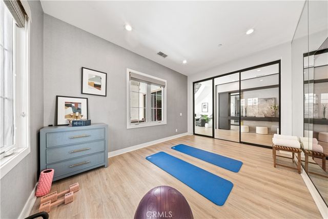 114 Interstellar, Irvine, CA 92618