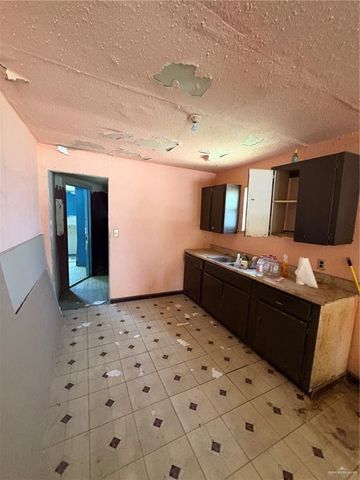 712 E Llano Grande Street, Weslaco, TX 78596