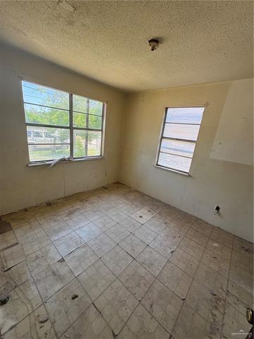 712 E Llano Grande Street, Weslaco, TX 78596