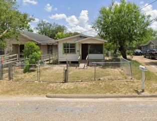 712 E Llano Grande Street, Weslaco, TX 78596