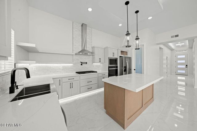 15045 Resolve Drive, El Paso, TX 79938