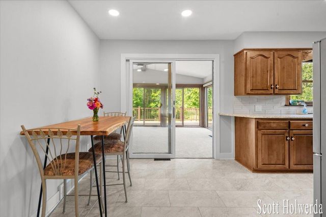 1455 100th Street Sw, Byron Twp, MI 49315
