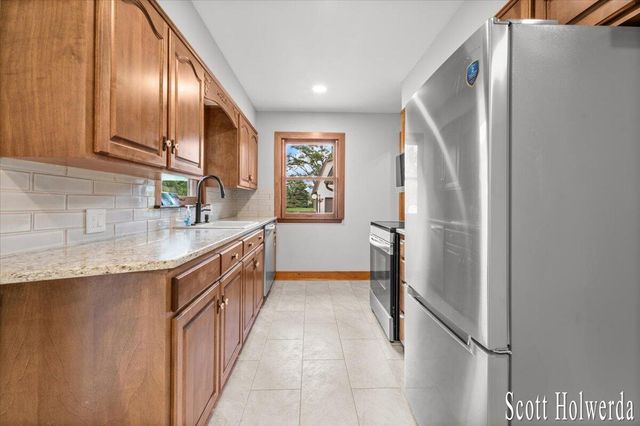 1455 100th Street Sw, Byron Twp, MI 49315