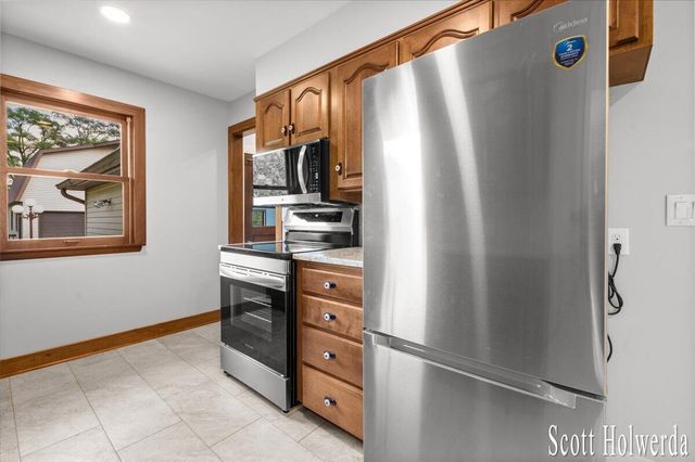 1455 100th Street Sw, Byron Twp, MI 49315