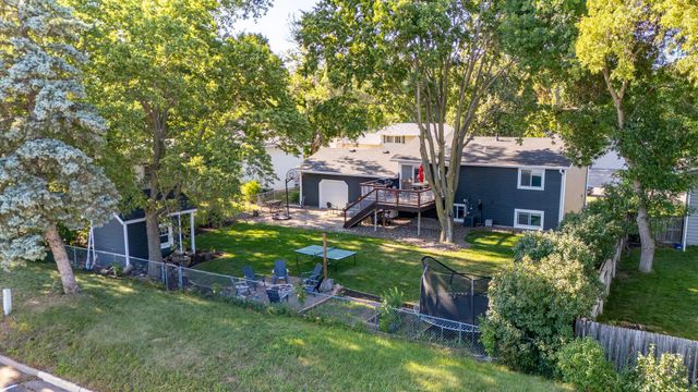 10225 99th Avenue N, Maple Grove, MN 55369