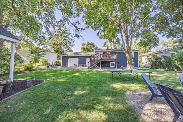 10225 99th Avenue N, Maple Grove, MN 55369