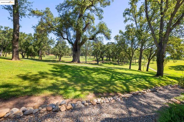 19400 Reid Circle, Groveland, CA 95321