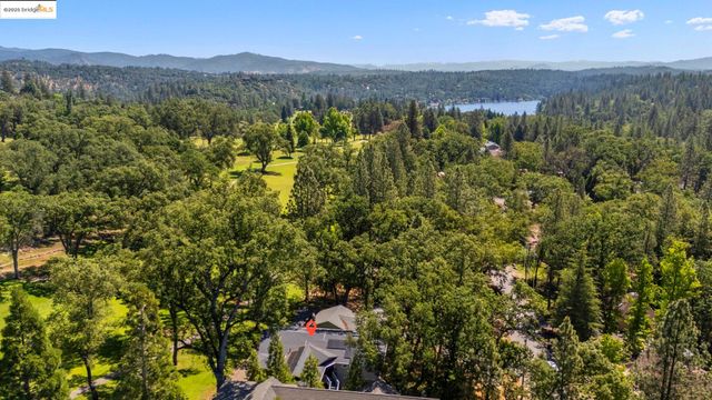 19400 Reid Circle, Groveland, CA 95321