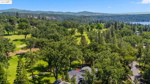 19400 Reid Circle, Groveland, CA 95321