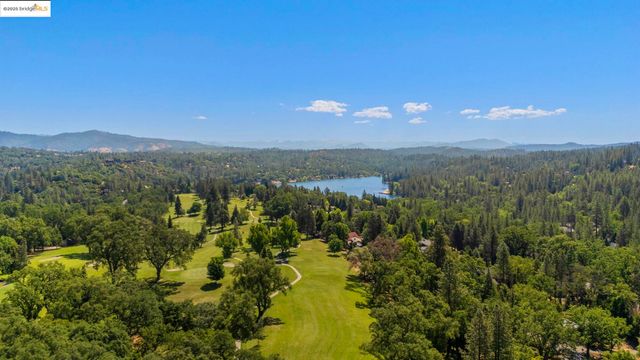 19400 Reid Circle, Groveland, CA 95321