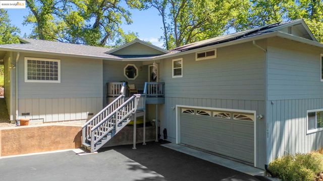 19400 Reid Circle, Groveland, CA 95321