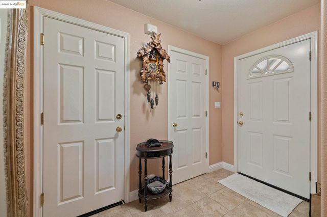 19400 Reid Circle, Groveland, CA 95321