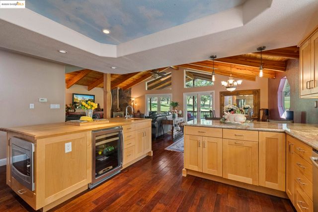 19400 Reid Circle, Groveland, CA 95321