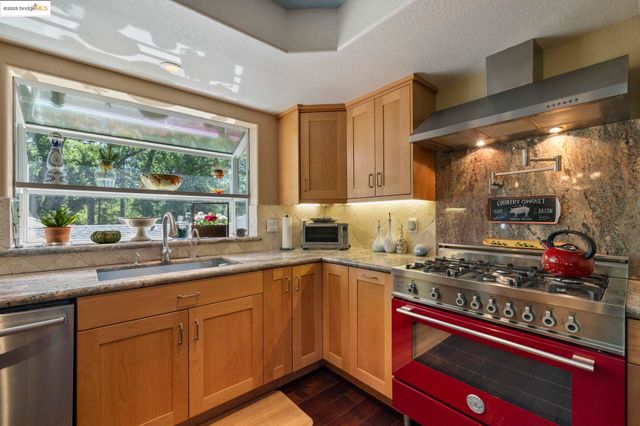 19400 Reid Circle, Groveland, CA 95321