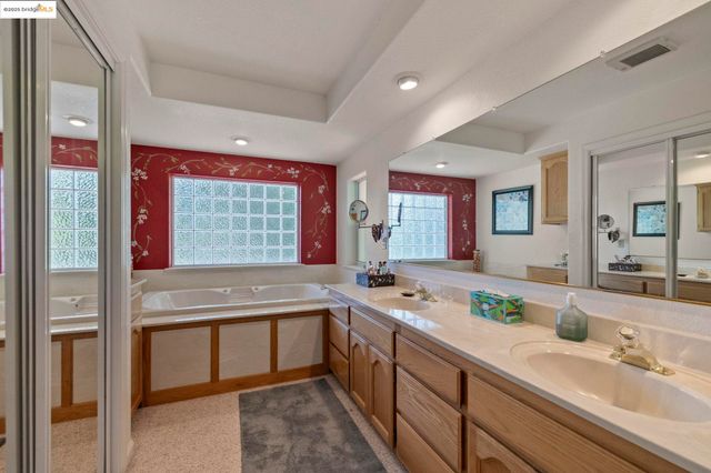 19400 Reid Circle, Groveland, CA 95321