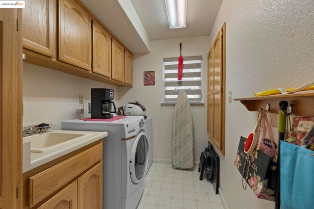 19400 Reid Circle, Groveland, CA 95321