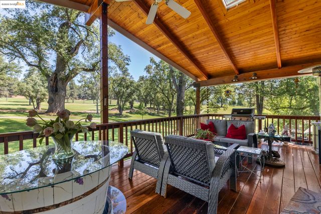 19400 Reid Circle, Groveland, CA 95321