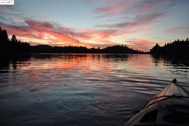 19400 Reid Circle, Groveland, CA 95321