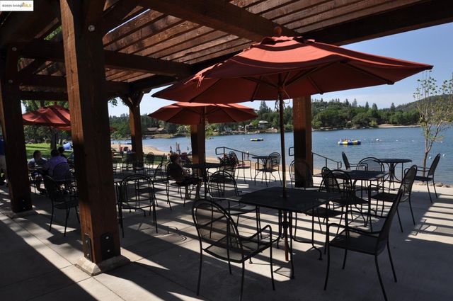 19400 Reid Circle, Groveland, CA 95321