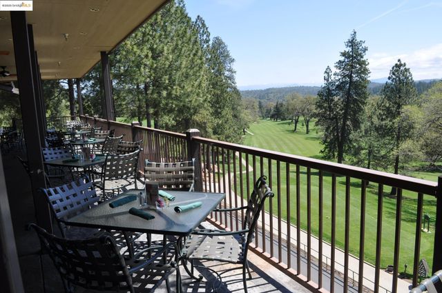 19400 Reid Circle, Groveland, CA 95321