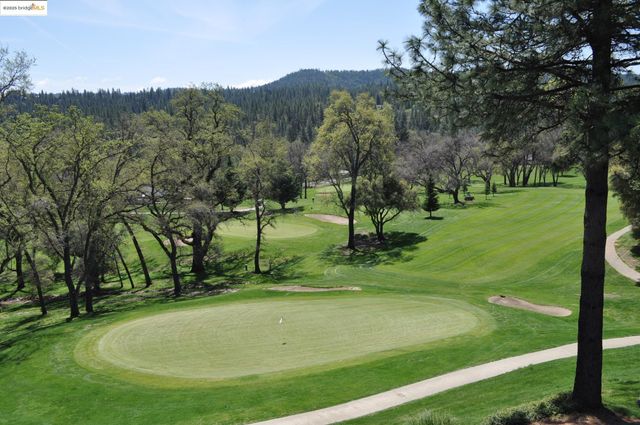 19400 Reid Circle, Groveland, CA 95321