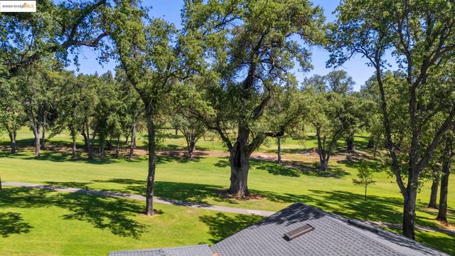 19400 Reid Circle, Groveland, CA 95321