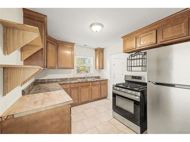 1343 Havana St, Aurora, CO 80010
