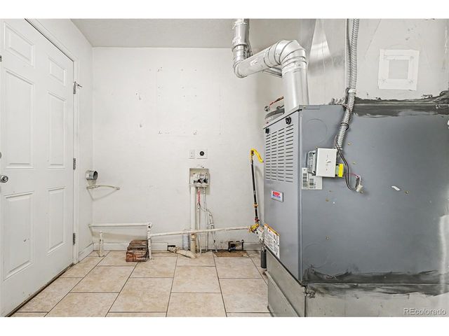 1343 Havana St, Aurora, CO 80010