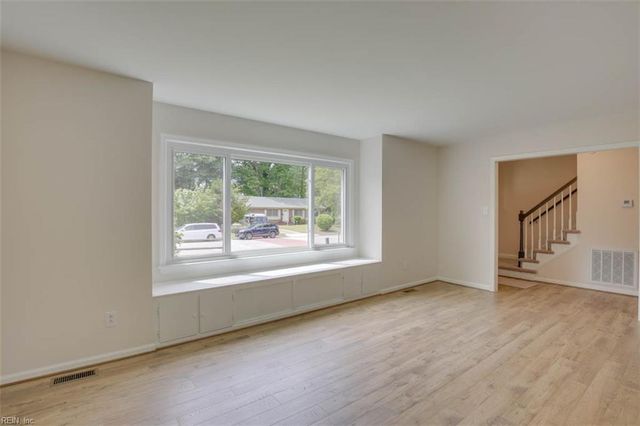 112 Tillerson DR, Newport News, VA 23602