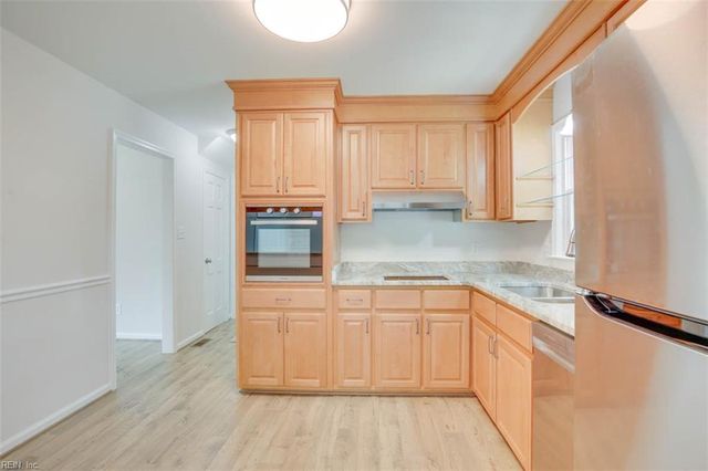 112 Tillerson DR, Newport News, VA 23602