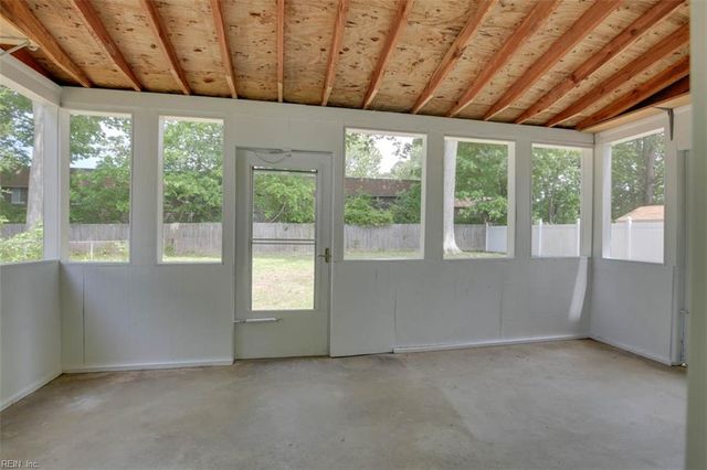 112 Tillerson DR, Newport News, VA 23602