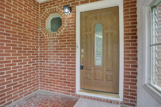 112 Tillerson DR, Newport News, VA 23602