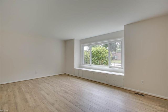 112 Tillerson DR, Newport News, VA 23602